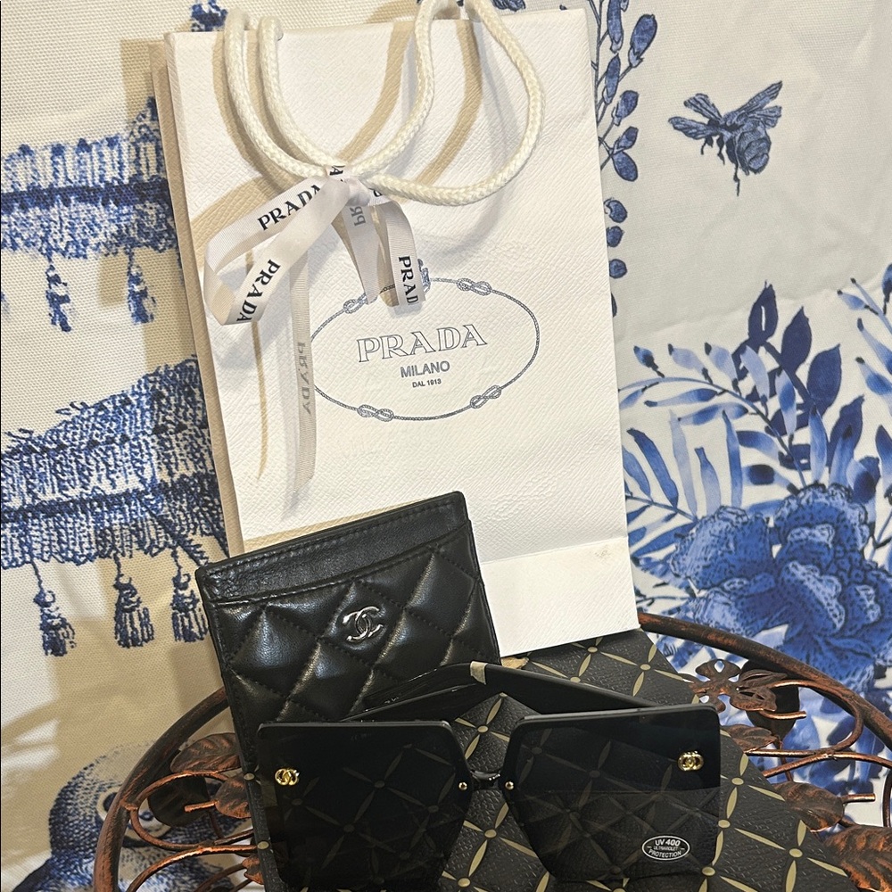 Prada Gift Bag with Free Gifts - Picture 1 of 14